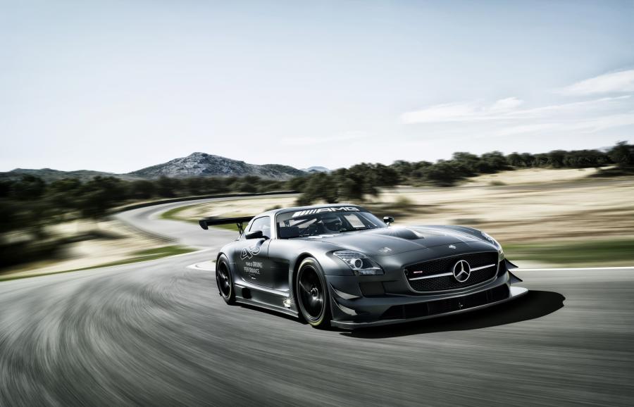 Mercedes-Benz SLS AMG GT3 45th Anniversary 2012 года  (фото 15 из 30)